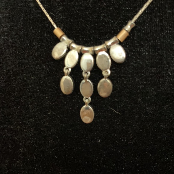 🔴 LIZ CLAIBORNE Silver & Cooper Color Necklace - Picture 5 of 5